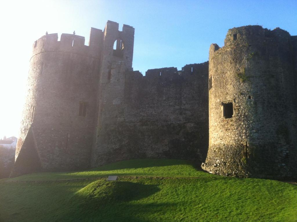 The Three Tuns Hotell Chepstow Exteriör bild